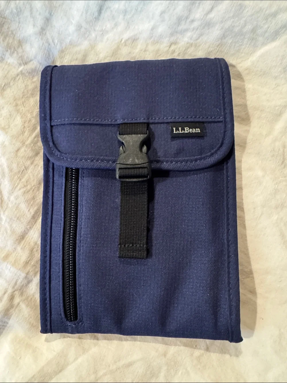 L.L.Bean Navy Blue Travel passport Toiletry Pouch lanyard